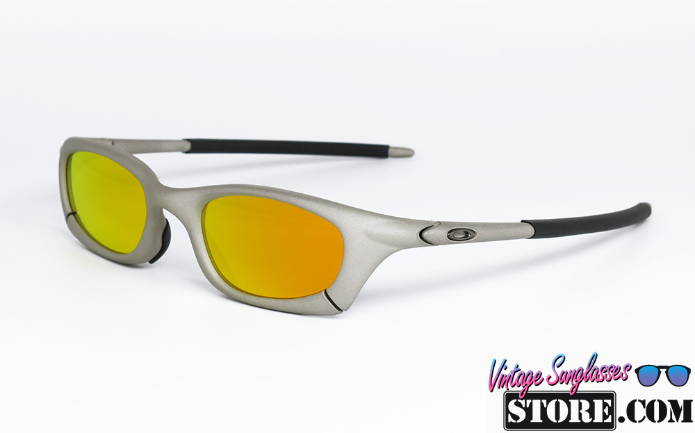 ✨ 極美品✨Oakley mag four frame サングラス OAKLEY Mag Four Plasma MAGNESIUM Satin Gray-Silver Soft-square